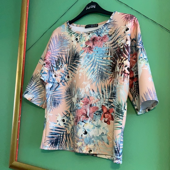 Atmosphere top - pastel flora print - Picture 2 of 6